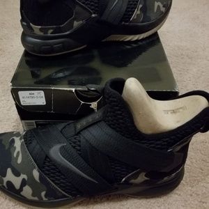 Lebron James Soldier XII